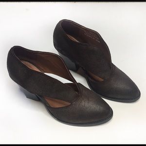 Jeffrey Campbell Free People deep V ankle boots